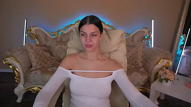 Snapshot of KamillaVibes chatting on September 20, 2025, 8:58 pm KamillaVibes online show from September 20, 2025, 8:58 pm