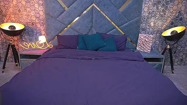 Snapshot of KamillaVibes chatting on September 26, 2025, 2:24 pm KamillaVibes online show from September 26, 2025, 2:24 pm