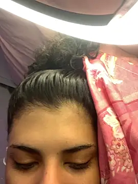 Snapshot of luluzinhax chatting on October 20, 2025, 4:47 am luluzinhax online show from October 20, 2025, 4:47 am