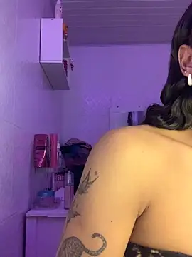 Snapshot of luluzinhax chatting on September 27, 2025, 1:12 am luluzinhax online show from September 27, 2025, 1:12 am