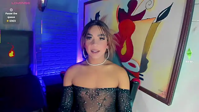 Cristal Villael online show from December 1, 2025, 3:18 am