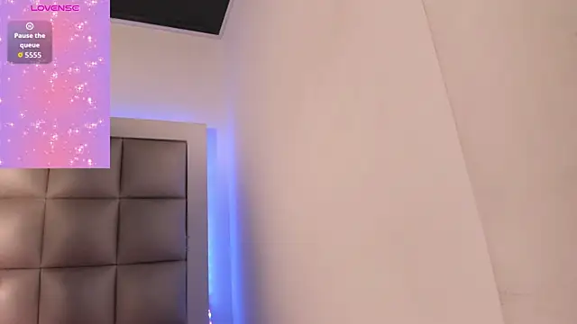 Snapshot of Valkiria_js chatting on September 18, 2025, 8:56 pm Valkiria js online show from September 18, 2025, 8:56 pm