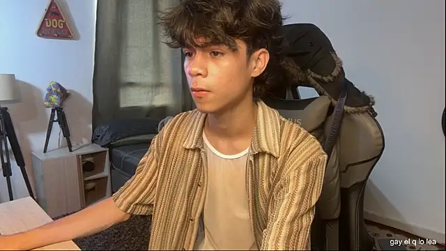 Snapshot of OopsAgain_ chatting on February 28, 2026, 9:14 pm OopsAgain online show from February 28, 2026, 9:14 pm