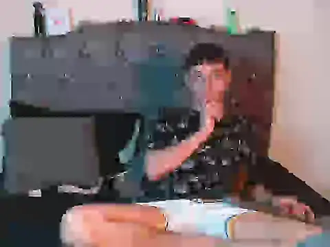 Snapshot of logan_willyams_ chatting on September 20, 2025, 10:37 pm logan willyams online show from September 20, 2025, 10:37 pm