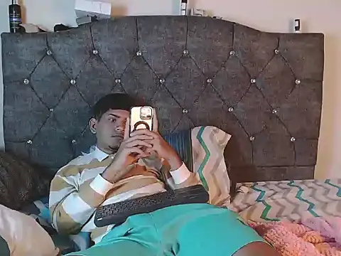 Snapshot of logan_willyams_ chatting on October 12, 2025, 1:29 am logan willyams online show from October 12, 2025, 1:29 am