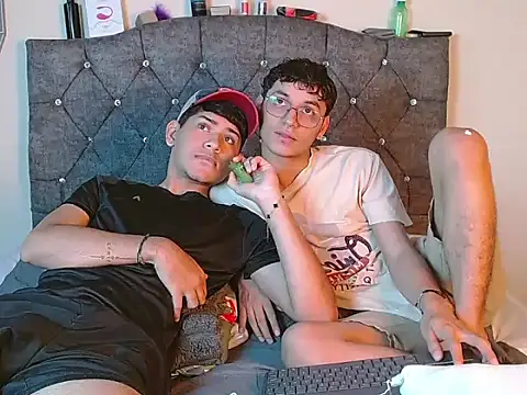 logan willyams  online show from September 17, 2025, 9:39 pm