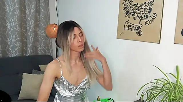 Snapshot of Andy_Roses chatting on October 19, 2025, 2:36 am Andy Roses online show from October 19, 2025, 2:36 am