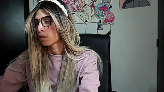 Snapshot of Andy_Roses chatting on September 20, 2025, 3:11 am Andy Roses online show from September 20, 2025, 3:11 am