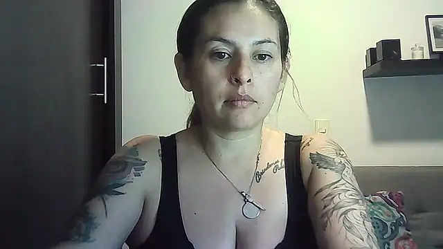 Valery  Rouse  online show from April 14, 2026, 10:04 pm