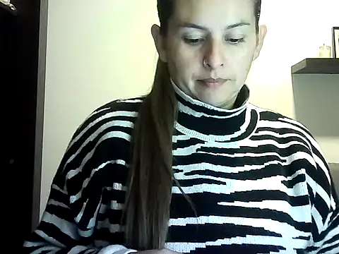 Valery  Rouse  online show from April 18, 2026, 2:14 am