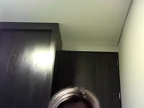 Valery  Rouse  online show from October 5, 2025, 9:49 pm