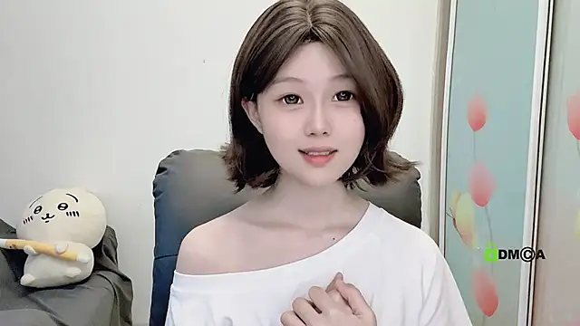 Snapshot of gummy-candy chatting on October 11, 2025, 1:06 am gummy-candy online show from October 11, 2025, 1:06 am