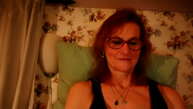 Snapshot of Valinella chatting on February 11, 2026, 8:20 pm Valinella online show from February 11, 2026, 8:20 pm