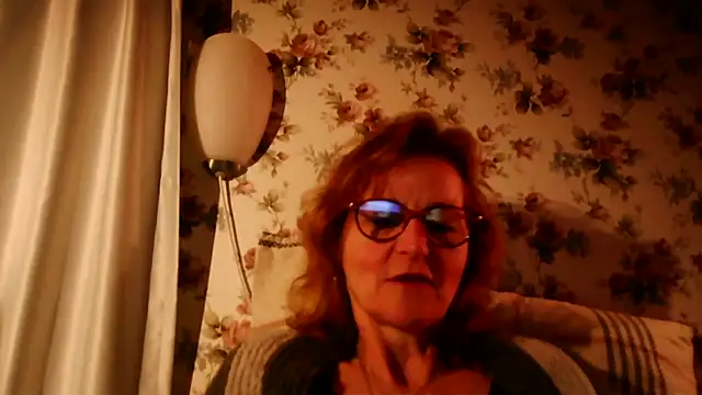 Snapshot of Valinella chatting on February 21, 2026, 7:38 pm Valinella online show from February 21, 2026, 7:38 pm