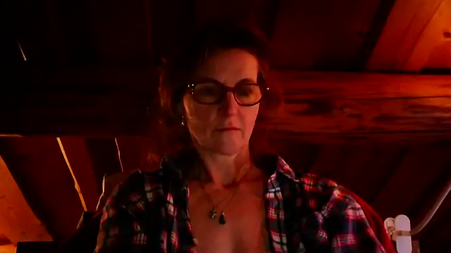 Snapshot of Valinella chatting on March 3, 2026, 6:31 am Valinella online show from March 3, 2026, 6:31 am