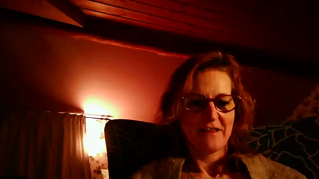 Snapshot of Valinella chatting on February 3, 2026, 8:36 pm Valinella online show from February 3, 2026, 8:36 pm