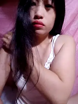 Snapshot of VanGau031694 chatting on October 18, 2025, 12:01 am VanGau031694 online show from October 18, 2025, 12:01 am