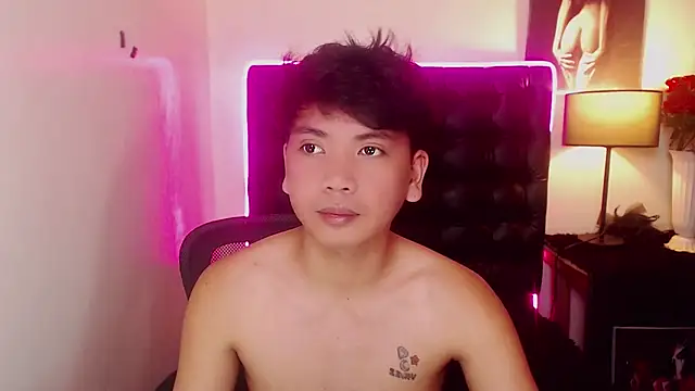 Asianbluefuckerrrr online show from September 23, 2025, 11:06 am