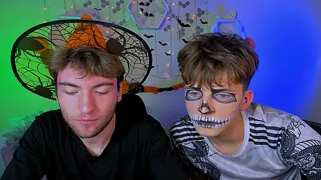 Snapshot of travis_wolf_ chatting on October 23, 2025, 6:39 pm travis wolf  online show from October 23, 2025, 6:39 pm