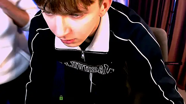 Snapshot of travis_wolf_ chatting on November 30, 2025, 7:58 pm travis wolf online show from November 30, 2025, 7:58 pm