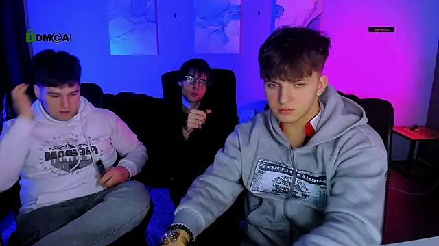 Snapshot of travis_wolf_ chatting on February 20, 2026, 9:33 am travis wolf online show from February 20, 2026, 9:33 am