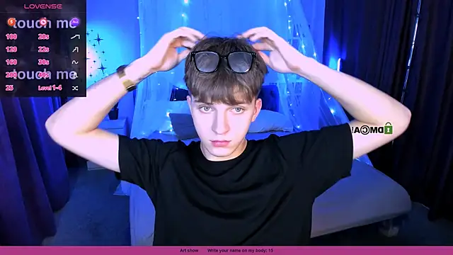 Snapshot of travis_wolf_ chatting on November 8, 2025, 9:07 pm travis wolf online show from November 8, 2025, 9:07 pm