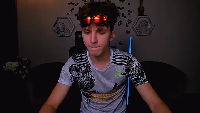 Snapshot of travis_wolf_ chatting on September 20, 2025, 8:52 am travis wolf  online show from September 20, 2025, 8:52 am