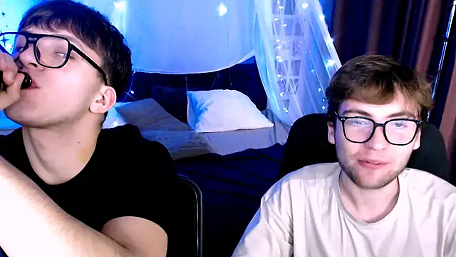 Snapshot of travis_wolf_ chatting on November 20, 2025, 8:42 pm travis wolf online show from November 20, 2025, 8:42 pm