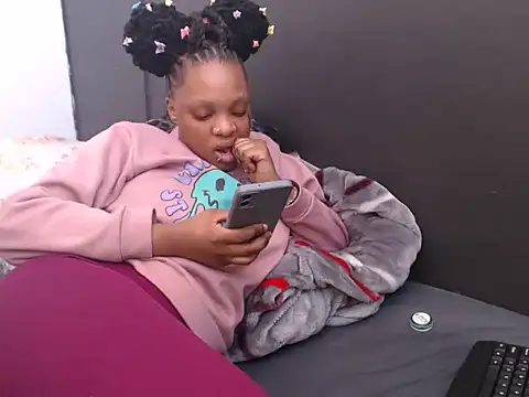 Cuteassafricanbby online show from September 17, 2025, 11:23 am
