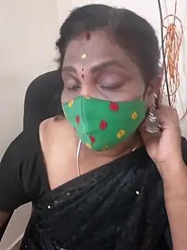 Snapshot of Tamil_Kavitha10 chatting on October 4, 2025, 3:57 pm Tamil Kavitha10 online show from October 4, 2025, 3:57 pm