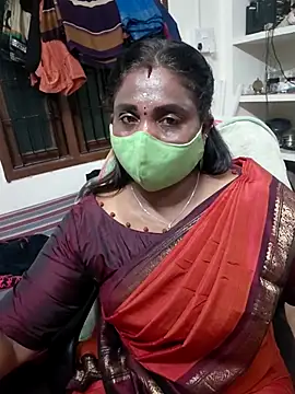 Snapshot of Tamil_Kavitha10 chatting on October 26, 2025, 5:13 pm Tamil Kavitha10 online show from October 26, 2025, 5:13 pm