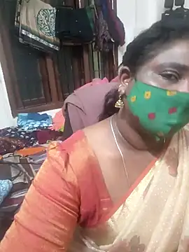 Snapshot of Tamil_Kavitha10 chatting on October 21, 2025, 4:06 pm Tamil Kavitha10 online show from October 21, 2025, 4:06 pm