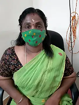 Snapshot of Tamil_Kavitha10 chatting on October 3, 2025, 4:41 pm Tamil Kavitha10 online show from October 3, 2025, 4:41 pm