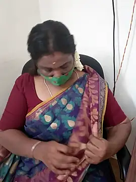 Snapshot of Tamil_Kavitha10 chatting on October 11, 2025, 3:46 pm Tamil Kavitha10 online show from October 11, 2025, 3:46 pm