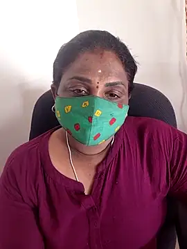 Snapshot of Tamil_Kavitha10 chatting on September 18, 2025, 9:34 am Tamil Kavitha10 online show from September 18, 2025, 9:34 am