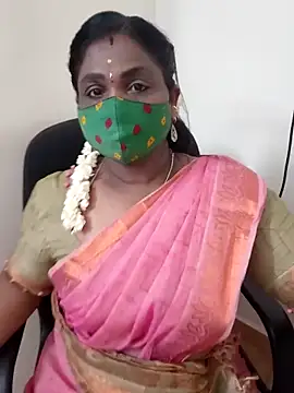 Snapshot of Tamil_Kavitha10 chatting on October 6, 2025, 5:35 pm Tamil Kavitha10 online show from October 6, 2025, 5:35 pm