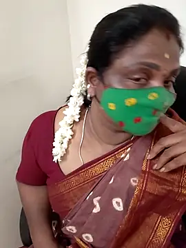 Snapshot of Tamil_Kavitha10 chatting on September 17, 2025, 5:15 pm Tamil Kavitha10 online show from September 17, 2025, 5:15 pm