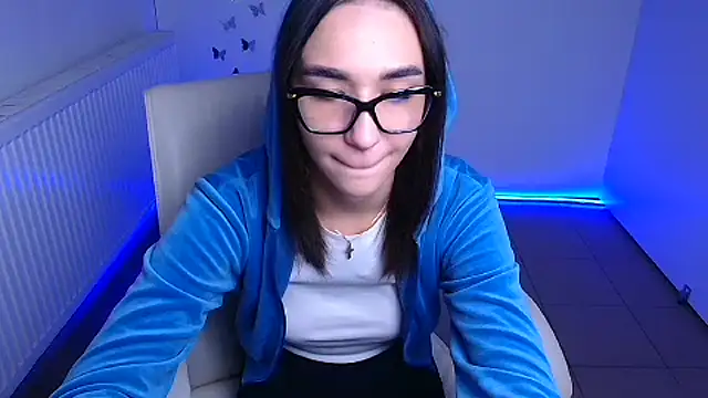 Bella Night4 online show from September 18, 2025, 5:43 am