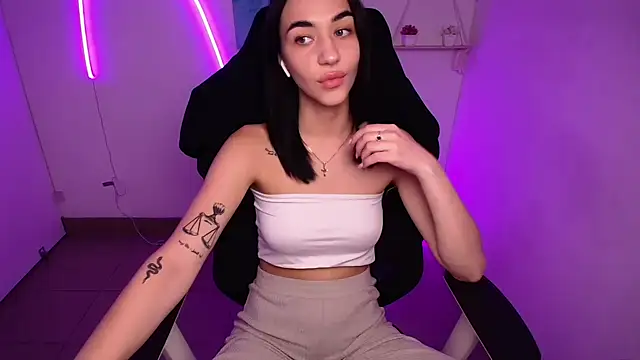 Bella Night4 online show from November 1, 2025, 12:10 pm