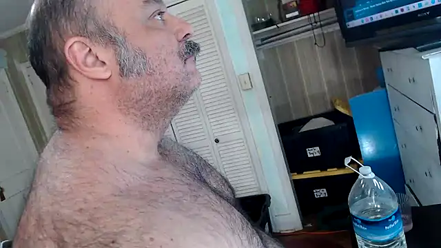 bullmusclejoe online show from April 11, 2026, 2:08 am