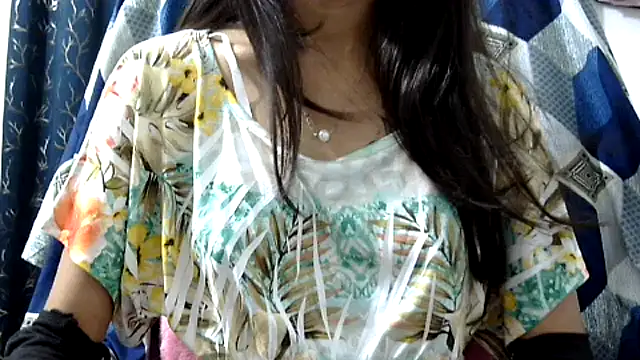 Riva arora01 online show from February 27, 2026, 10:48 am