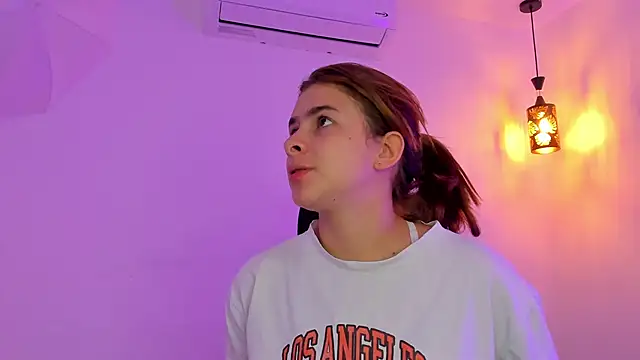 kaylajhonnes6 online show from September 24, 2025, 2:23 pm