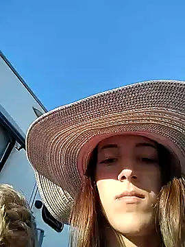 KittyXgoodass online show from September 14, 2025, 5:35 pm
