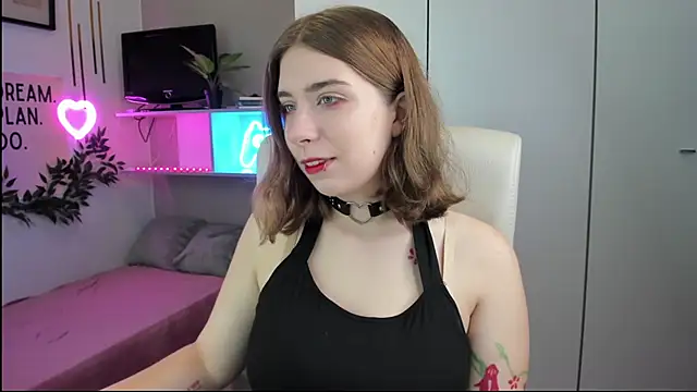 DianaGalaxy online show from September 21, 2025, 1:38 pm