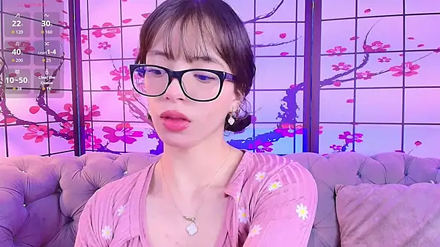 Snapshot of Sweet_1Angel chatting on October 15, 2025, 11:40 am Sweet 1Angel online show from October 15, 2025, 11:40 am