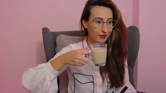 Snapshot of LysAd chatting on October 18, 2025, 3:36 pm LysAd online show from October 18, 2025, 3:36 pm