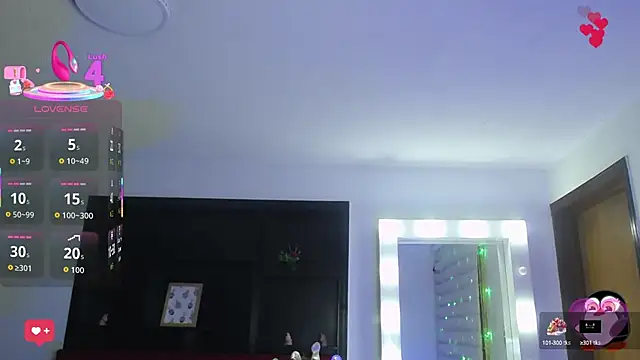  Charlotte Collins  online show from October 2, 2025, 3:48 pm