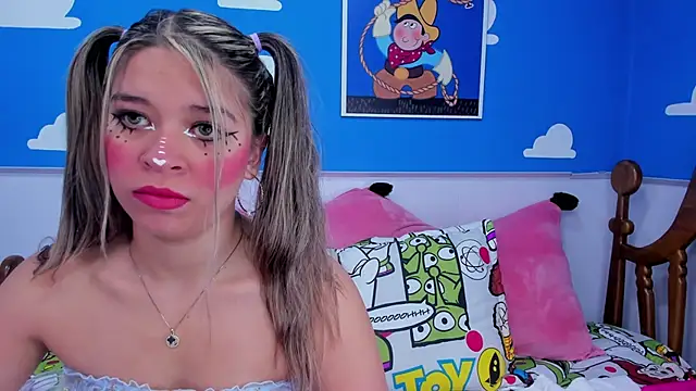 miss  evolet online show from January 14, 2026, 11:03 am