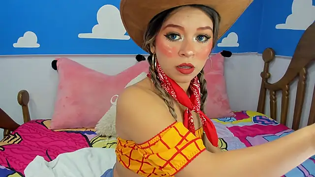 Snapshot of miss__evolet chatting on October 31, 2025, 11:07 am miss  evolet online show from October 31, 2025, 11:07 am