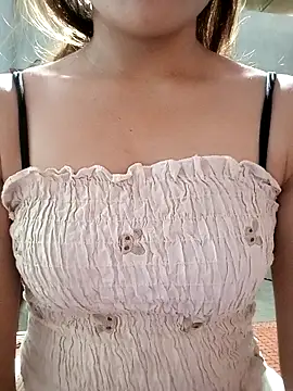 mymy06 online show from April 14, 2026, 4:06 am